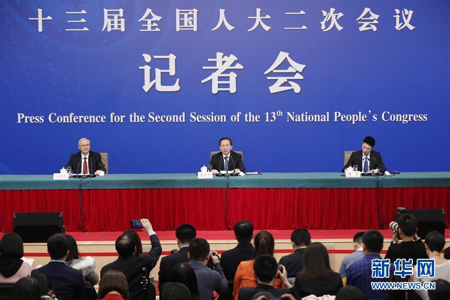 （兩會&middot;XHDW）（1）生態(tài)環(huán)境部部長李干杰就&ldquo;打好污染防治攻堅戰(zhàn)&rdquo;答記者問