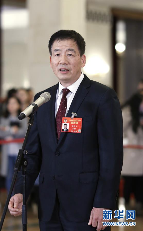 （兩會(huì)&middot;面對(duì)面&middot;XHDW）（11）全國(guó)政協(xié)委員接受采訪(fǎng)