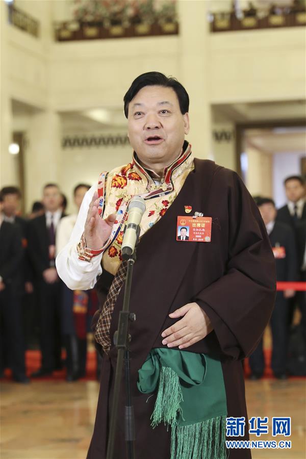 （兩會(huì)&middot;面對(duì)面&middot;XHDW）（10）全國(guó)人大代表接受采訪