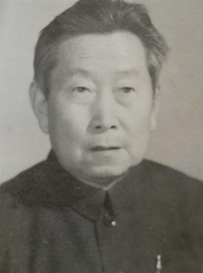 （為了民族復(fù)興&middot;英雄烈士譜&middot;圖文互動）鄧國忠：能扛槍桿子、擅拿筆桿子的公安烈士