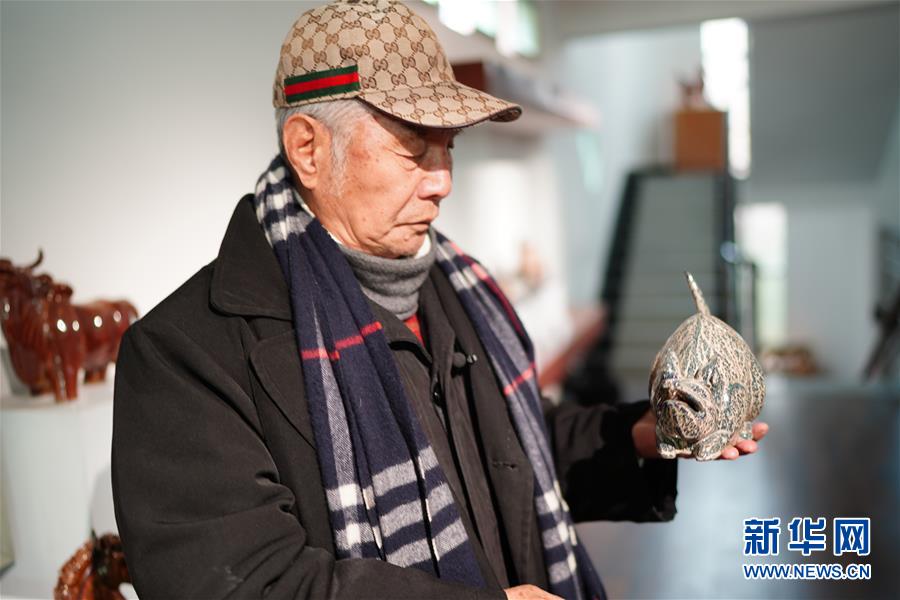 (新春走基層·圖文互動(dòng))(4)瓷鼠鬧新春