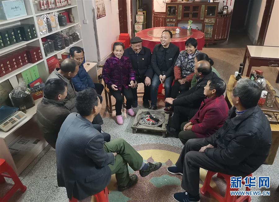 (新華全媒頭條·圖文互動(dòng))(8)循著習(xí)近平總書(shū)記足跡感受新時(shí)代新年味