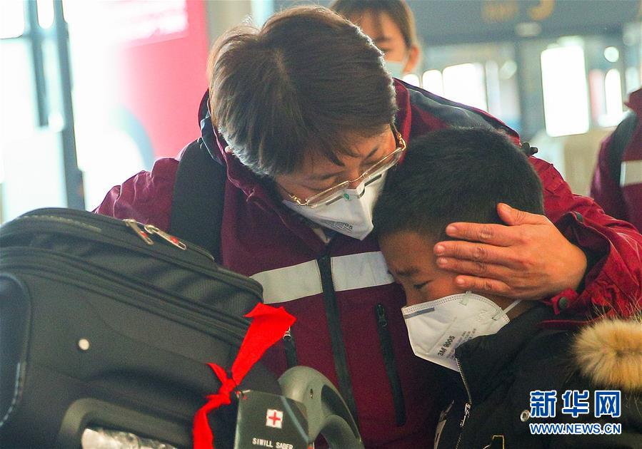 (新華全媒頭條·圖文互動(dòng))(20)萬(wàn)眾一心迎挑戰(zhàn) 眾志成城戰(zhàn)疫情——全國(guó)總動(dòng)員打響疫情防控阻擊戰(zhàn)紀(jì)實(shí)