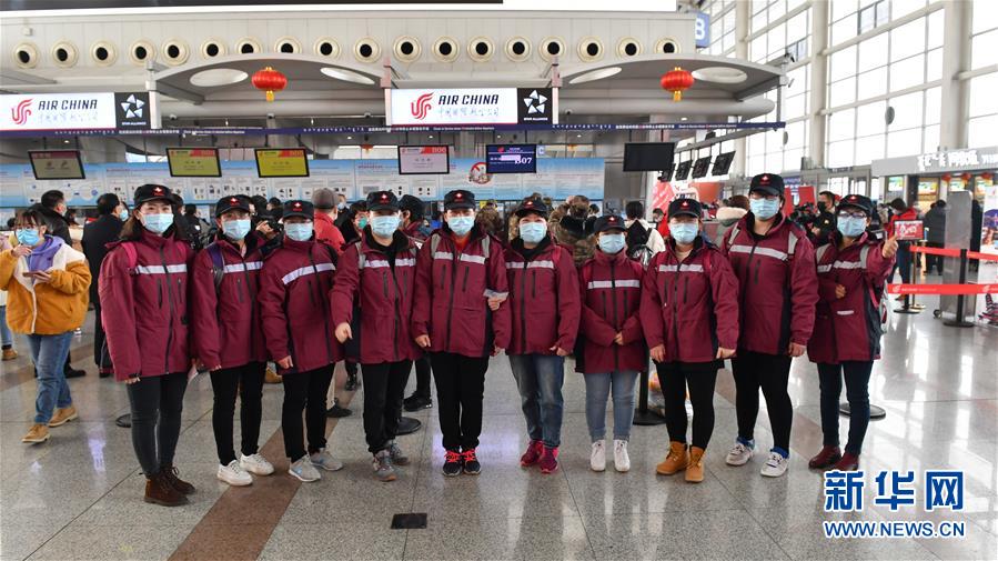 （新華全媒頭條&middot;圖文互動(dòng)）（5）黨旗，高高飄揚(yáng)在防控疫情斗爭(zhēng)第一線&mdash;&mdash;各級(jí)黨組織和廣大黨員干部投身疫情防控阻擊戰(zhàn)紀(jì)實(shí)