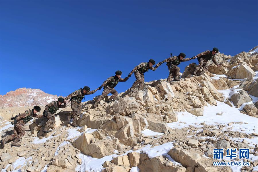 (新春走基層·圖文互動(dòng))(1)把青春融進(jìn)祖國的山河——新春走近忠誠守護(hù)家園的人民子弟兵