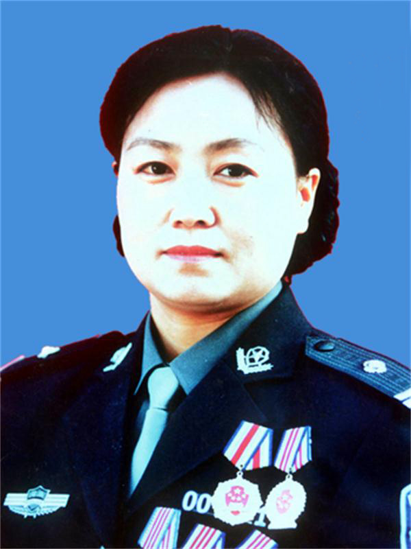 （為了民族復(fù)興&middot;英雄烈士譜&middot;圖文互動(dòng)）人民愛戴的忠誠衛(wèi)士任長霞