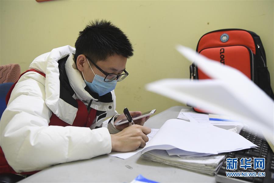 （聚焦疫情防控&middot;圖文互動）（6）&ldquo;排查越嚴(yán)密，群眾越安心&rdquo;&mdash;&mdash;重慶日均組織40多萬人有序排查疫情