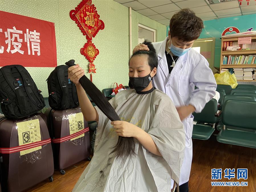 （聚焦疫情防控&middot;圖文互動(dòng)）（1）沖鋒向前，我們義無反顧&mdash;&mdash;&ldquo;戰(zhàn)疫&rdquo;一線醫(yī)護(hù)人員群像