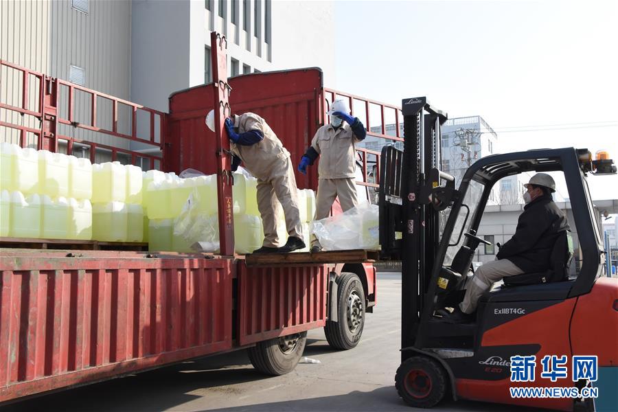 （圖文互動(dòng)）（2）爭(zhēng)分奪秒，為了那千公里之外的馳援&mdash;&mdash;急需防疫物資天津復(fù)工復(fù)產(chǎn)一線見(jiàn)聞