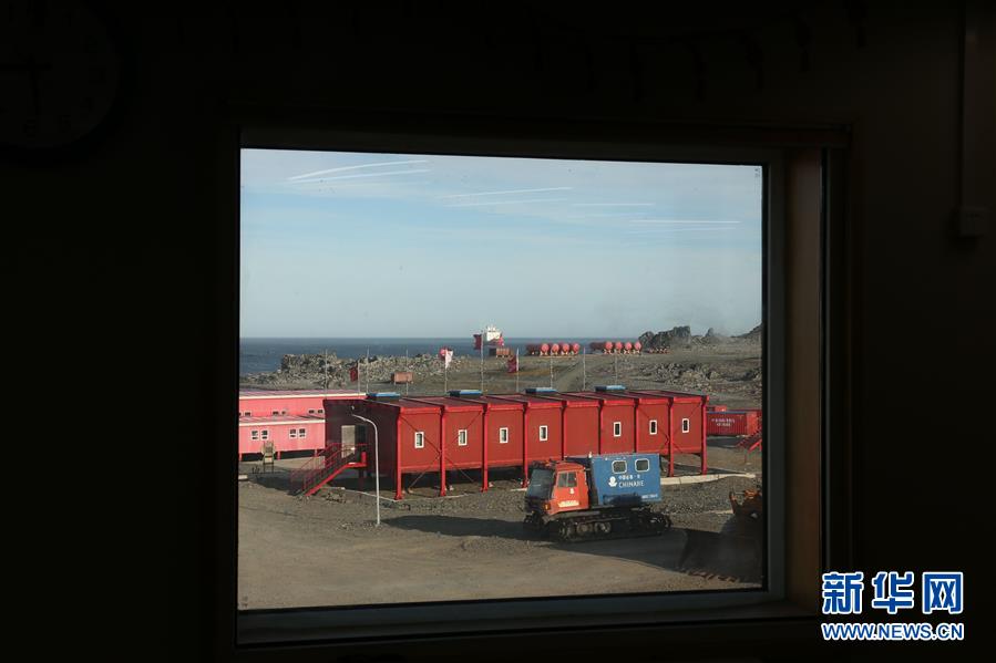 （&ldquo;雪龍&rdquo;探南極&middot;圖文互動）（5）記者手記：南極筑&ldquo;城&rdquo;記&mdash;&mdash;在長城站讀《中國南極長城站》