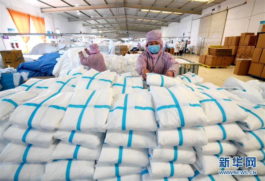 （聚焦疫情防控&middot;圖文互動）（5）我們能多產(chǎn)一件，前方就少一份風(fēng)險&mdash;&mdash;醫(yī)用防護服&ldquo;河北制造&rdquo;緊急&ldquo;起飛&rdquo;記