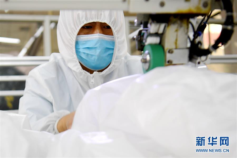 （聚焦疫情防控&middot;圖文互動）（7）我們能多產(chǎn)一件，前方就少一份風(fēng)險&mdash;&mdash;醫(yī)用防護服&ldquo;河北制造&rdquo;緊急&ldquo;起飛&rdquo;記