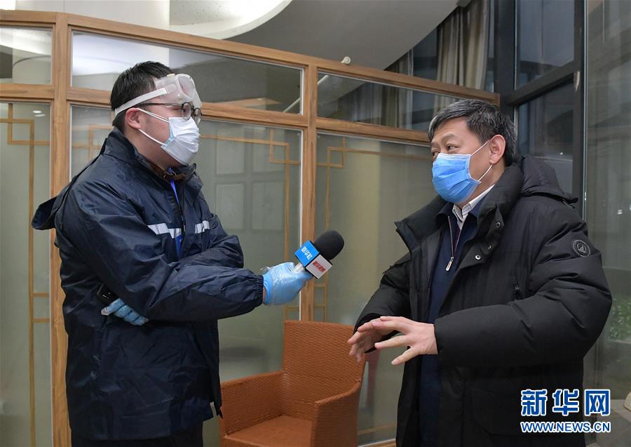 (新華全媒頭條配圖·圖文互動(dòng))(1)戰(zhàn)“疫”的一天——新華社記者直擊湖北保衛(wèi)戰(zhàn)