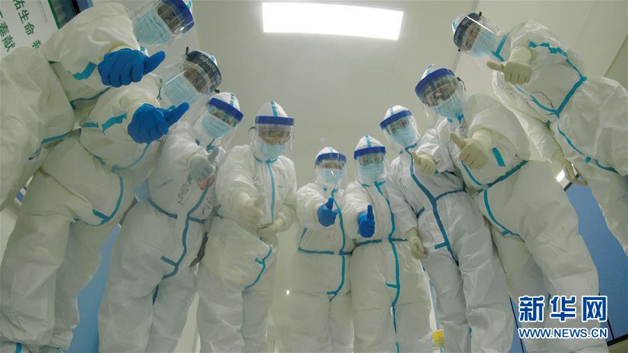 （新華全媒頭條&middot;圖文互動(dòng)）（1）&ldquo;與國(guó)家同舟，與人民共濟(jì)&rdquo;&mdash;&mdash;新冠肺炎重癥救治同濟(jì)醫(yī)院戰(zhàn)&ldquo;疫&rdquo;直擊