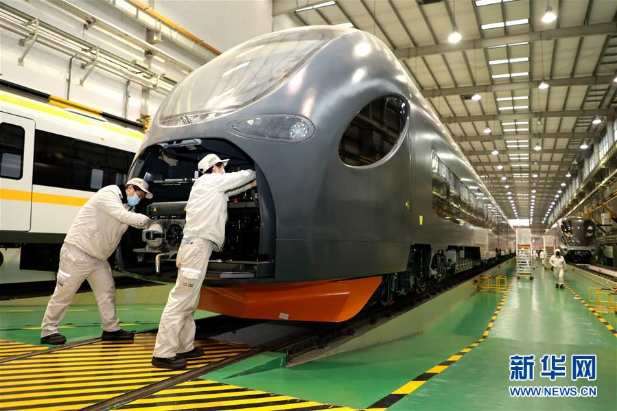 （圖文互動(dòng)）（6）吃粉擼串，商圈&ldquo;打卡&rdquo;，動(dòng)車出廠&mdash;&mdash;湖南&ldquo;標(biāo)簽&rdquo;復(fù)蘇記