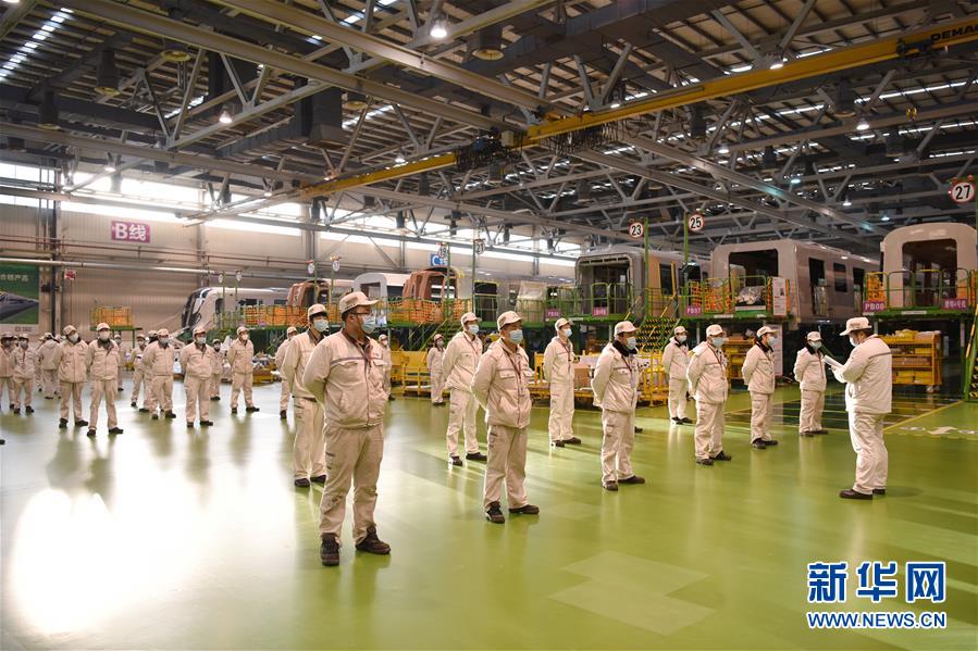 （圖文互動(dòng)）（7）吃粉擼串，商圈&ldquo;打卡&rdquo;，動(dòng)車出廠&mdash;&mdash;湖南&ldquo;標(biāo)簽&rdquo;復(fù)蘇記