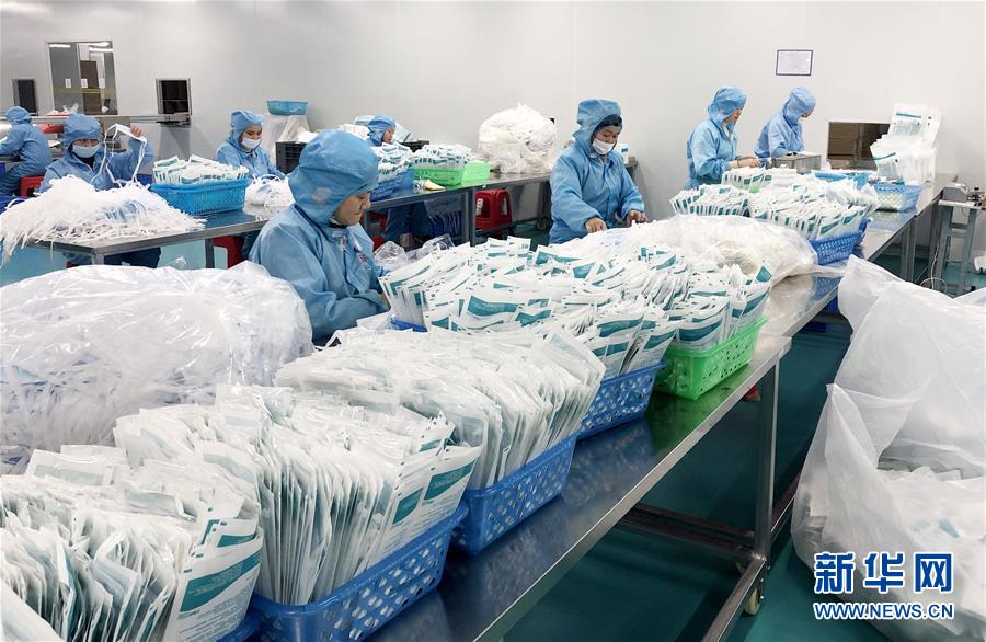 （聚焦疫情防控&middot;圖文互動(dòng)）（4）把最好的留給最需要的醫(yī)護(hù)人員&mdash;&mdash;深圳醫(yī)療物資企業(yè)生產(chǎn)見聞