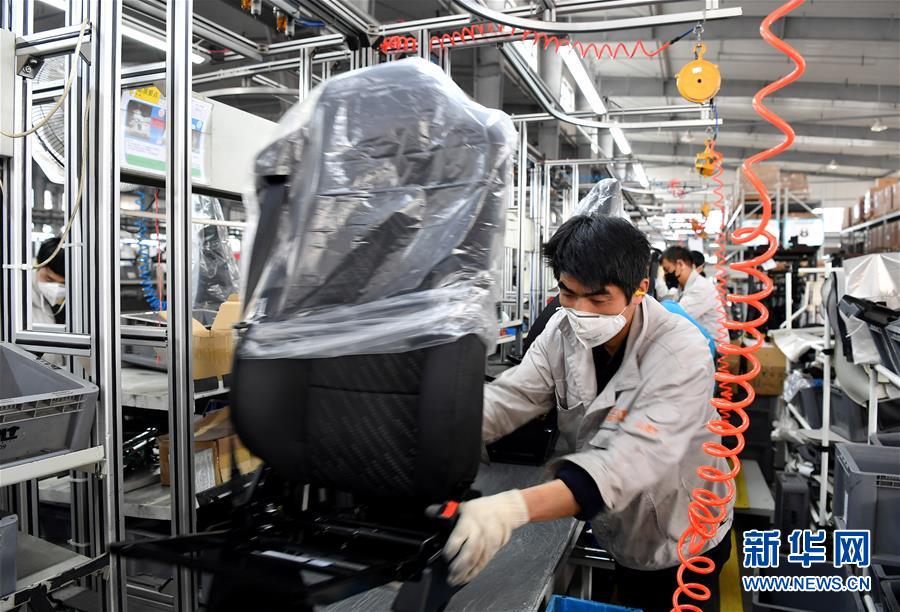 （圖文互動）（7）&ldquo;春天到了，熟悉的生活正在慢慢回來&rdquo;&mdash;&mdash;陜西多地復(fù)產(chǎn)復(fù)工一線見聞