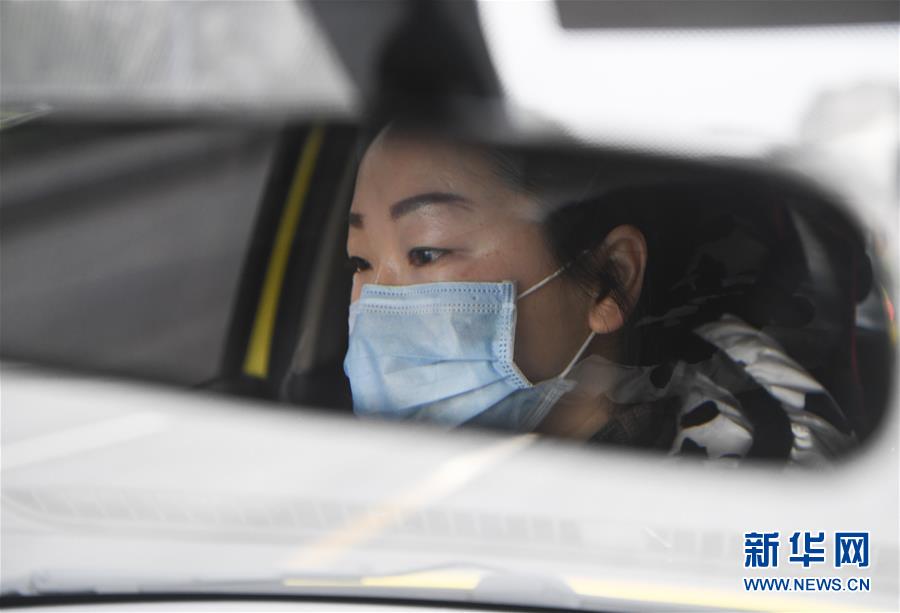 （聚焦疫情防控&middot;圖文互動）（1）&ldquo;讓醫(yī)務(wù)人員無后顧之憂！&rdquo;&mdash;&mdash;重慶志愿者&ldquo;守護(hù)&rdquo;千余名一線醫(yī)護(hù)人員家屬見聞