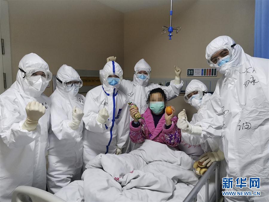 （在習(xí)近平新時(shí)代中國特色社會主義思想指引下&mdash;&mdash;新時(shí)代新作為新篇章&middot;習(xí)近平總書記關(guān)切事&middot;圖文互動）（10）不放松！&mdash;&mdash;各地努力抓緊抓實(shí)抓細(xì)疫情防控