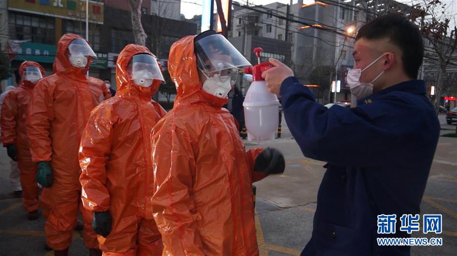 (一線抗疫群英譜·圖文互動)(2)洪湖有支“毒水”轉(zhuǎn)運隊