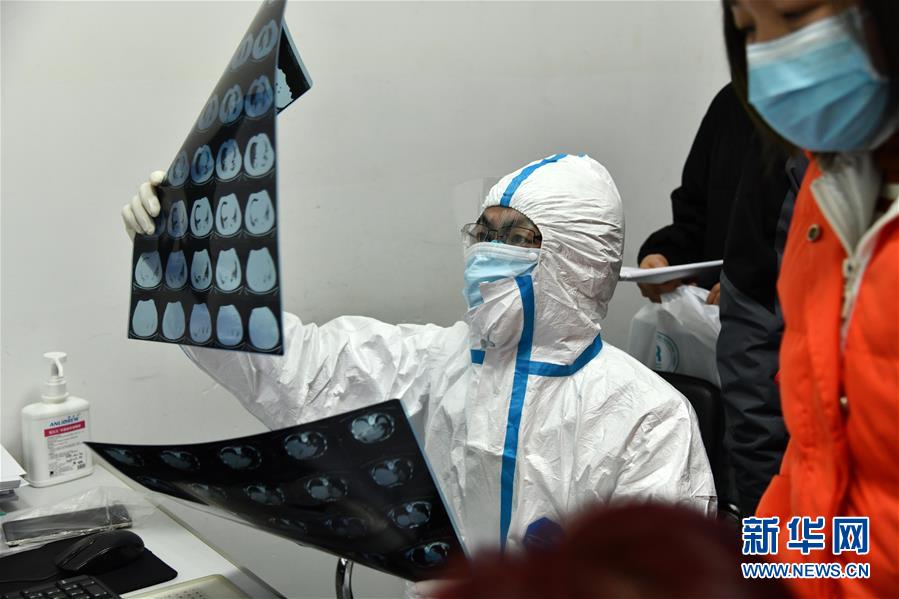 (在習(xí)近平新時(shí)代中國特色社會(huì)主義思想指引下——新時(shí)代新作為新篇章·習(xí)近平總書記關(guān)切事·圖文互動(dòng))(3)高擎利劍驅(qū)疫魔——科研攻關(guān)助力湖北戰(zhàn)“疫”記