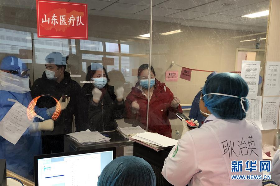 (一線抗疫群英譜·圖文互動(dòng))(3)耿治英:盼早日重返“戰(zhàn)場”滅疫魔