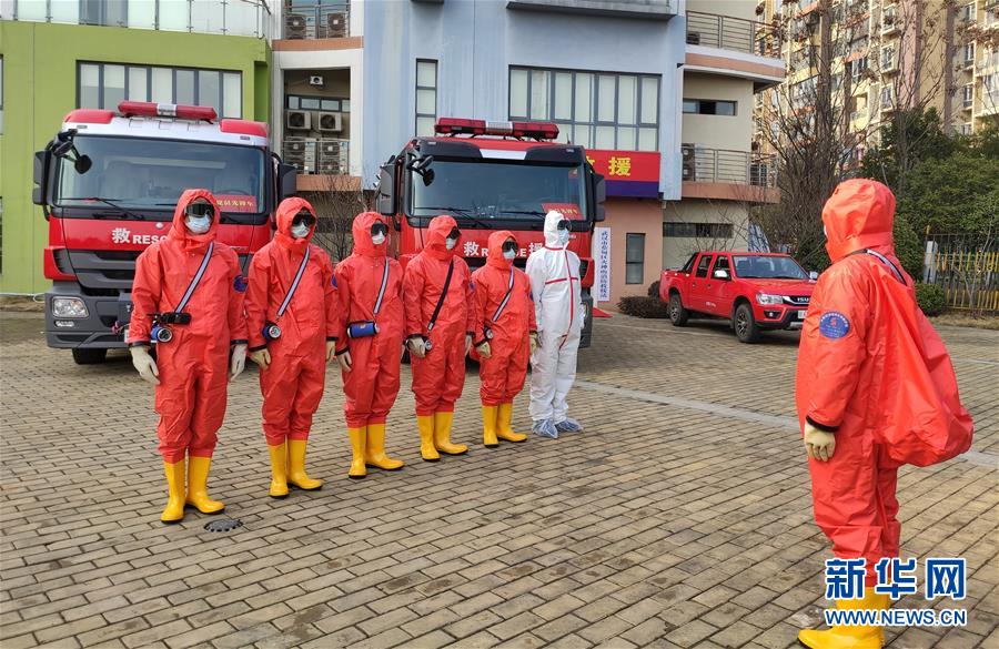 （新華全媒頭條&middot;圖文互動）（1）&ldquo;疫&rdquo;線閃耀&ldquo;火焰藍(lán)&rdquo;&mdash;&mdash;記奮戰(zhàn)湖北抗疫一線的消防救援隊伍