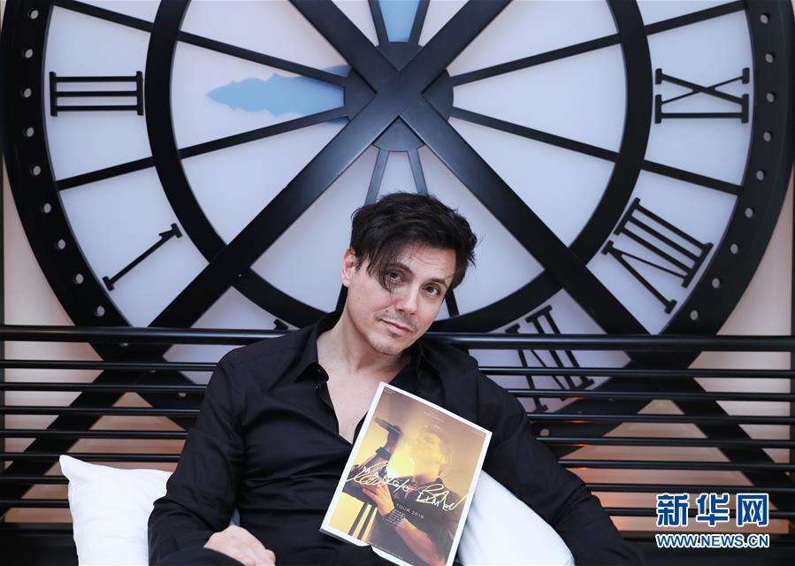 （國(guó)際&middot;圖文互動(dòng)）（1）通訊：手牽手，我們共同驅(qū)散陰霾&mdash;&mdash;法國(guó)音樂(lè)人創(chuàng)作抗疫歌曲背后的故事