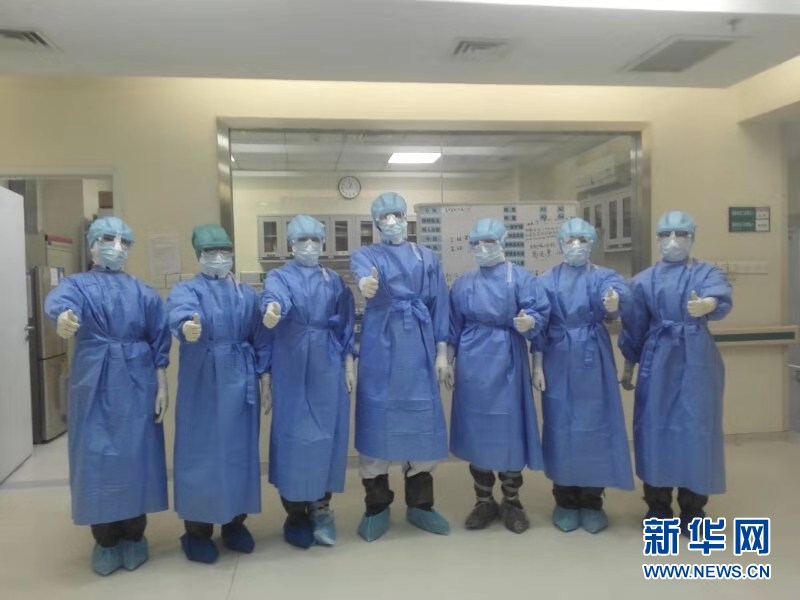 （在習(xí)近平新時(shí)代中國(guó)特色社會(huì)主義思想指引下&mdash;&mdash;新時(shí)代新作為新篇章&middot;習(xí)近平總書(shū)記關(guān)切事&middot;圖文互動(dòng)）（9）口罩擋不住你的美&mdash;&mdash;戰(zhàn)&ldquo;疫&rdquo;一線巾幗掠影