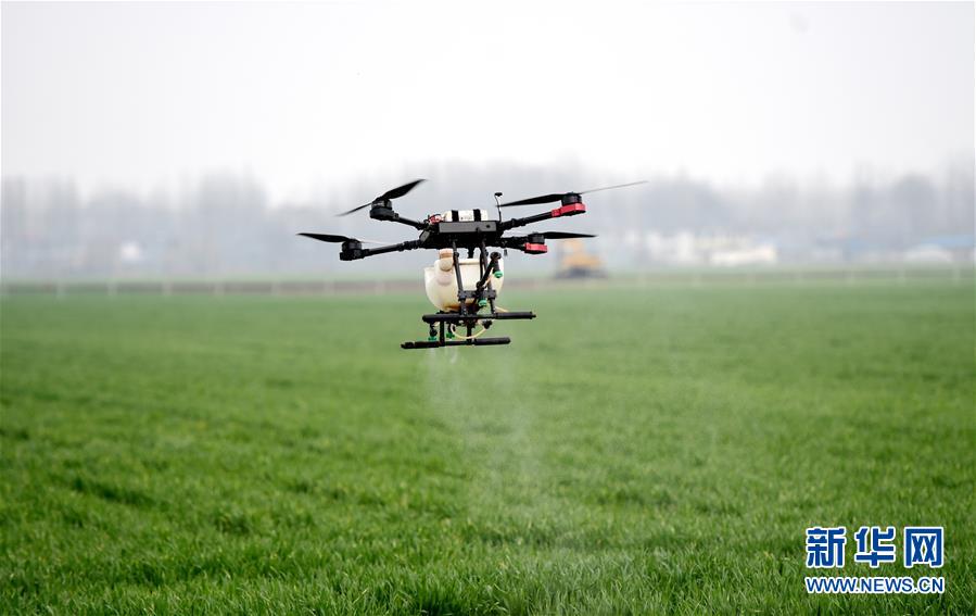 (在習(xí)近平新時代中國特色社會主義思想指引下——新時代新作為新篇章·習(xí)近平總書記關(guān)切事·圖文互動)(1)為農(nóng)田注入硬核生產(chǎn)力——一些地方春耕中農(nóng)業(yè)科技創(chuàng)新掃描