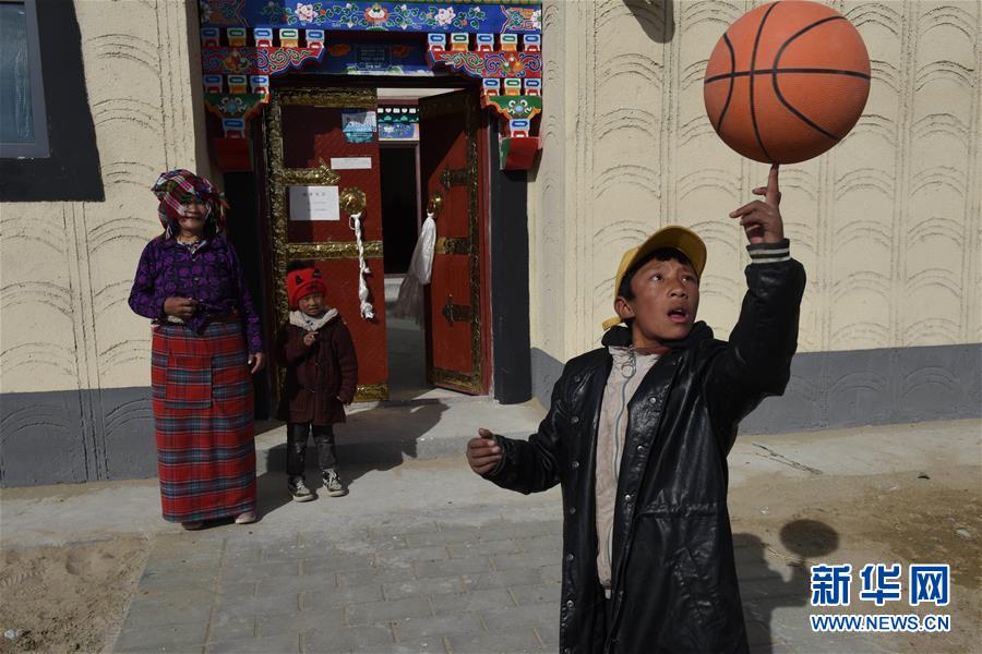 (新華全媒頭條·圖文互動)(10)跨越半個世紀(jì)的生命遷徙——西藏極高海拔生態(tài)搬遷破解人與自然共生難題