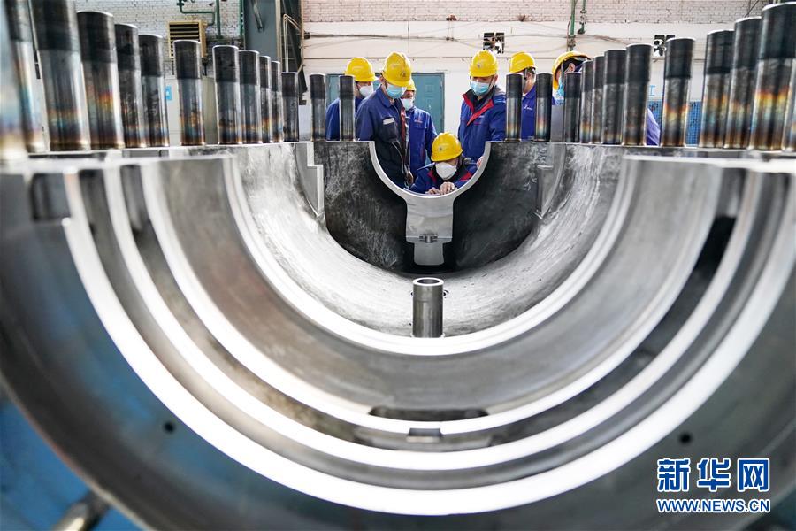 （新華全媒頭條&middot;在習(xí)近平新時(shí)代中國特色社會(huì)主義思想指引下&mdash;&mdash;新時(shí)代新作為新篇章&middot;圖文互動(dòng)）（8）同心戰(zhàn)&ldquo;疫&rdquo;彰顯人民至上&mdash;&mdash;各地各部門貫徹落實(shí)習(xí)近平總書記重要指示精神統(tǒng)籌推進(jìn)疫情防控和經(jīng)濟(jì)社會(huì)發(fā)展 