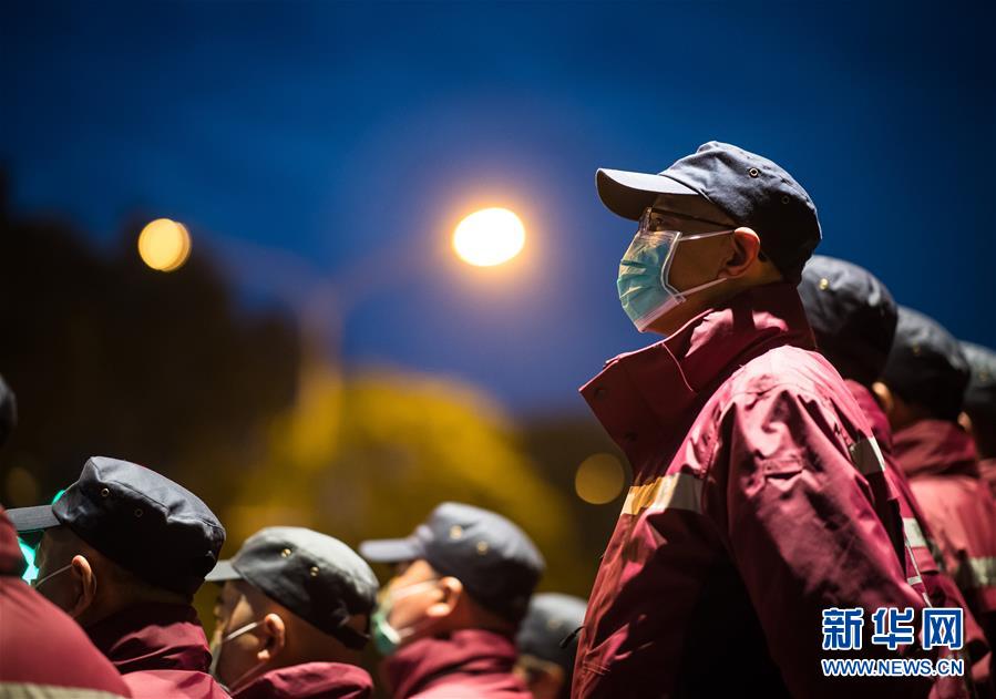 （新華全媒頭條&middot;圖文互動）（12）最美逆行者，武漢永遠記得你！&mdash;&mdash;首批援鄂醫(yī)療隊返程紀實