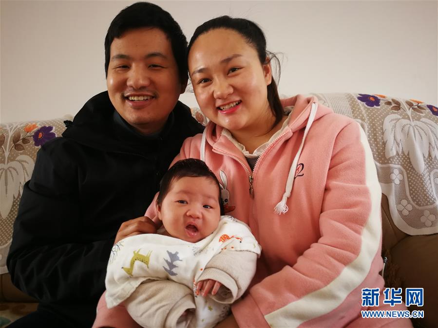 （一線抗疫群英譜&middot;圖文互動）（6）羅文浩：&ldquo;女兒，你的名字里有溫暖，有榮光！&rdquo;