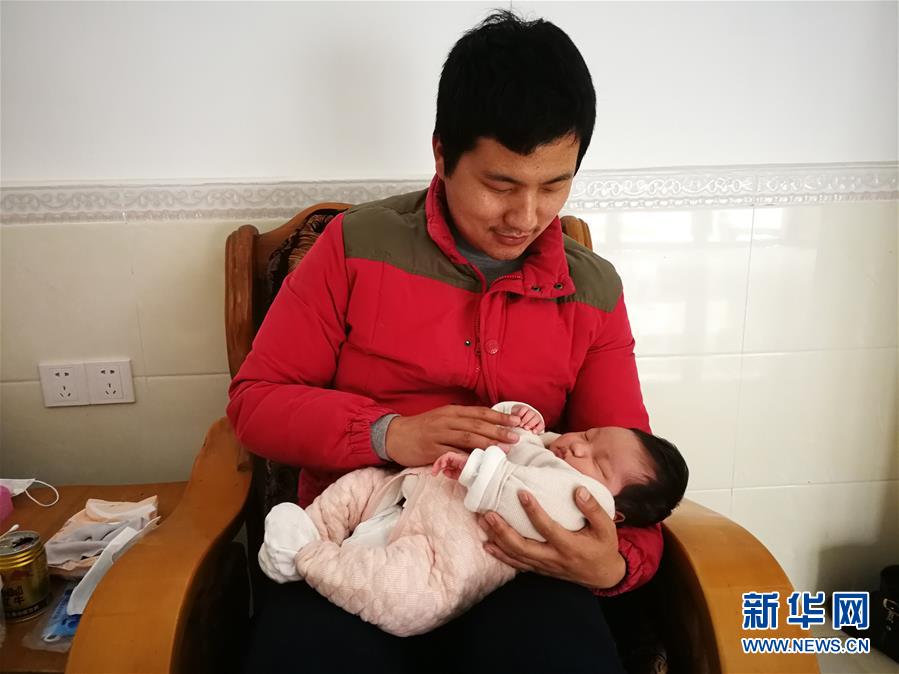 （一線抗疫群英譜&middot;圖文互動）（7）羅文浩：&ldquo;女兒，你的名字里有溫暖，有榮光！&rdquo;