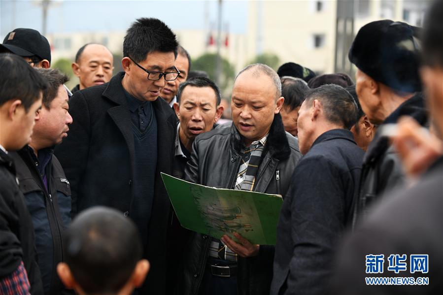（新華全媒頭條&middot;圖文互動）（6）來自大山深處的&ldquo;移民管家&rdquo;&mdash;&mdash;記貴州正安縣瑞濠街道辦事處主任吳太璽