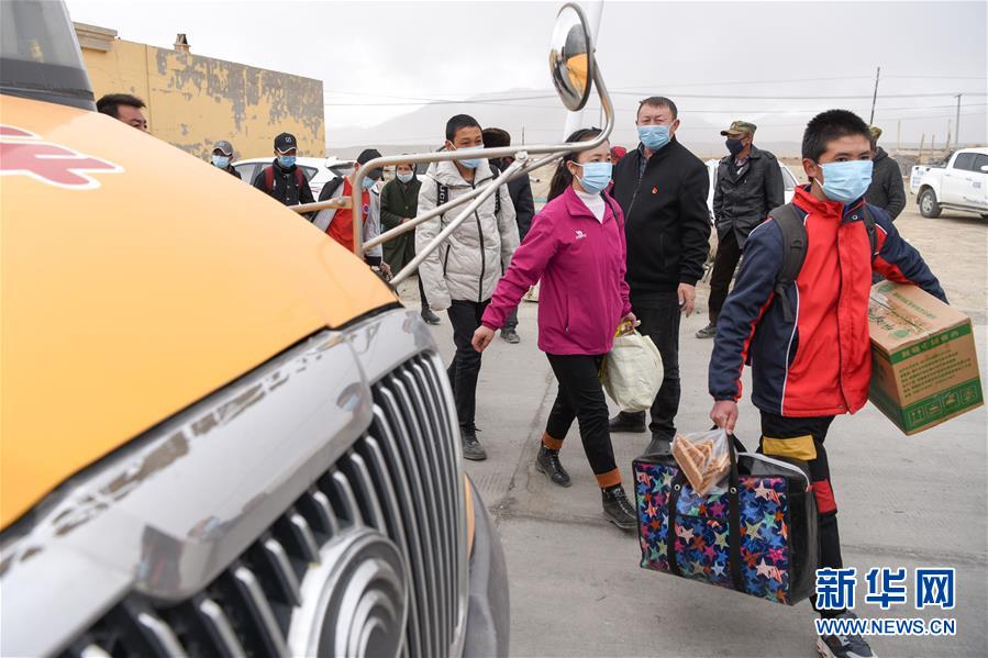 (圖文互動)(2)兩代帕米爾高原牧民的上學(xué)路