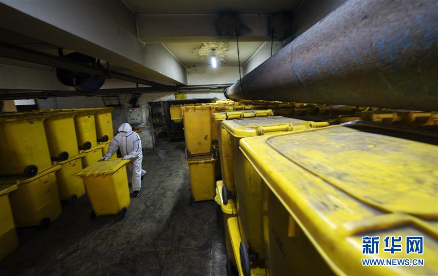 （聚焦疫情防控&middot;圖文互動(dòng)）（18）&ldquo;隱蔽&rdquo;防線(xiàn)上的阻擊戰(zhàn)&mdash;&mdash;武漢醫(yī)療廢物處理從&ldquo;全線(xiàn)告急&rdquo;到&ldquo;日產(chǎn)日清&rdquo;