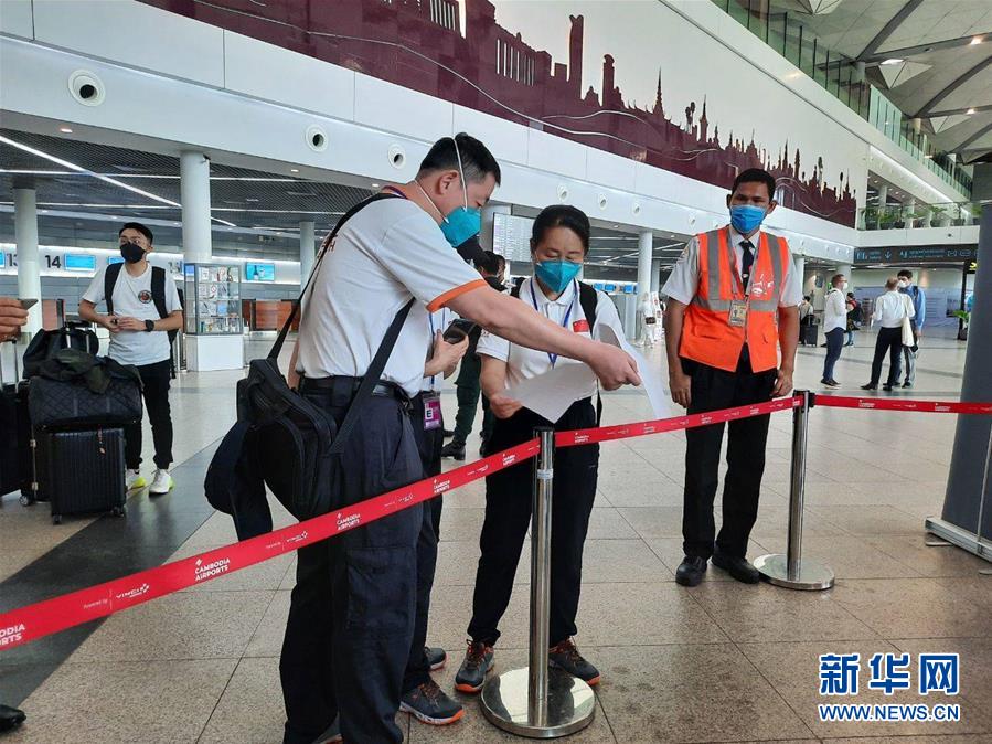 （國際疫情&middot;圖文互動）（1）&ldquo;工作忙碌又細致，經(jīng)驗豐富又專業(yè)&rdquo;&mdash;&mdash;一名柬埔寨青年眼中的中國援柬抗疫醫(yī)療專家組