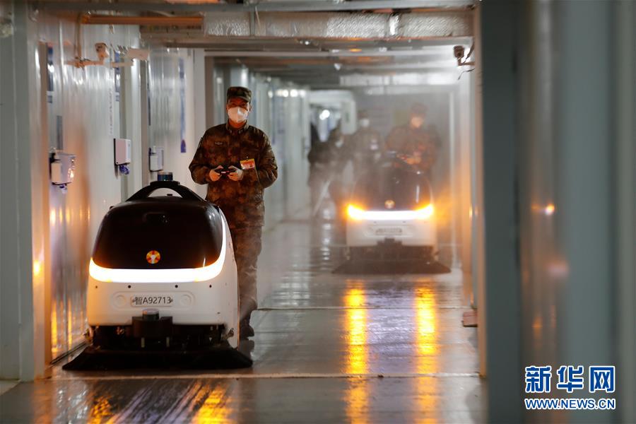 （一線抗疫群英譜&middot;圖文互動）（2）二級軍士長張鵬飛：&ldquo;兵王&rdquo;在此　有我無毒