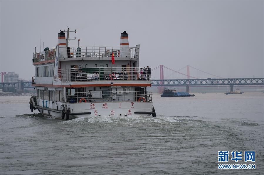 （新華全媒頭條&middot;圖文互動(dòng)）（13）武漢重啟，不負(fù)春天&mdash;&mdash;寫在武漢&ldquo;解封&rdquo;之際