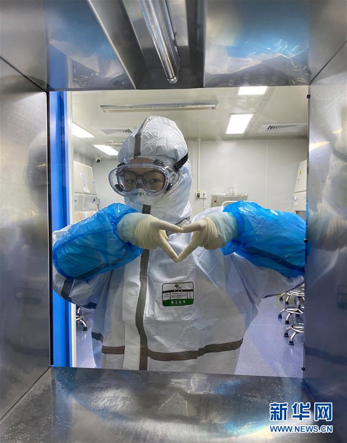 （一線抗疫群英譜&middot;圖文互動）（1）&ldquo;95后&rdquo;大學(xué)生郝鶯歌：退掉車票，她選擇直面病毒