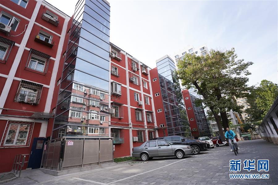 （新華全媒頭條&middot;圖文互動(dòng)）（1）88級臺階，終于不再是座&ldquo;山&rdquo;？&mdash;&mdash;北京老舊小區(qū)加裝電梯現(xiàn)狀調(diào)查