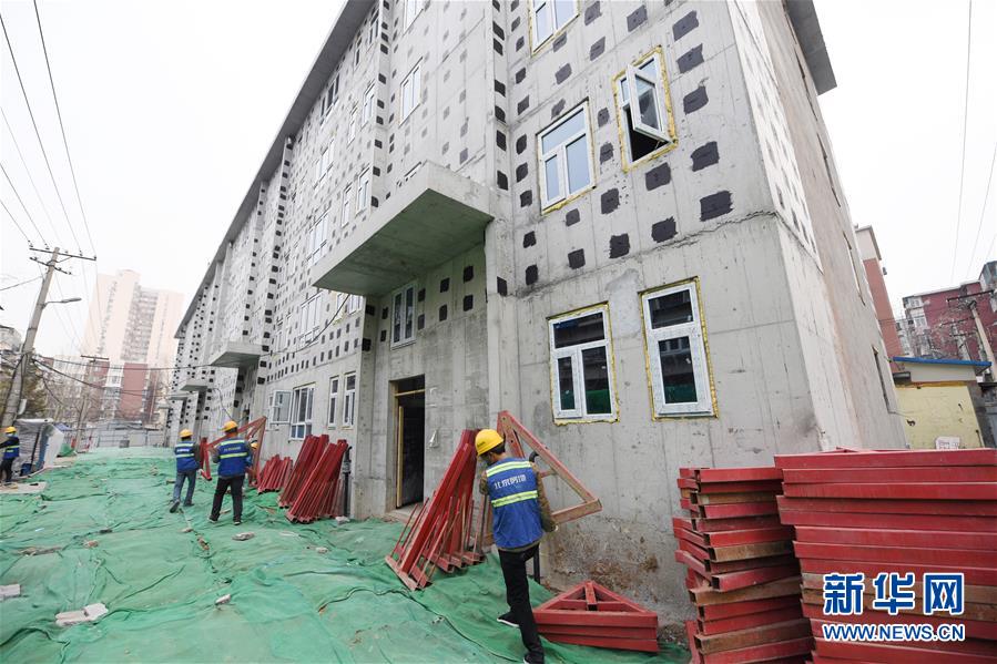 （新華全媒頭條&middot;圖文互動(dòng)）（4）88級臺階，終于不再是座&ldquo;山&rdquo;？&mdash;&mdash;北京老舊小區(qū)加裝電梯現(xiàn)狀調(diào)查