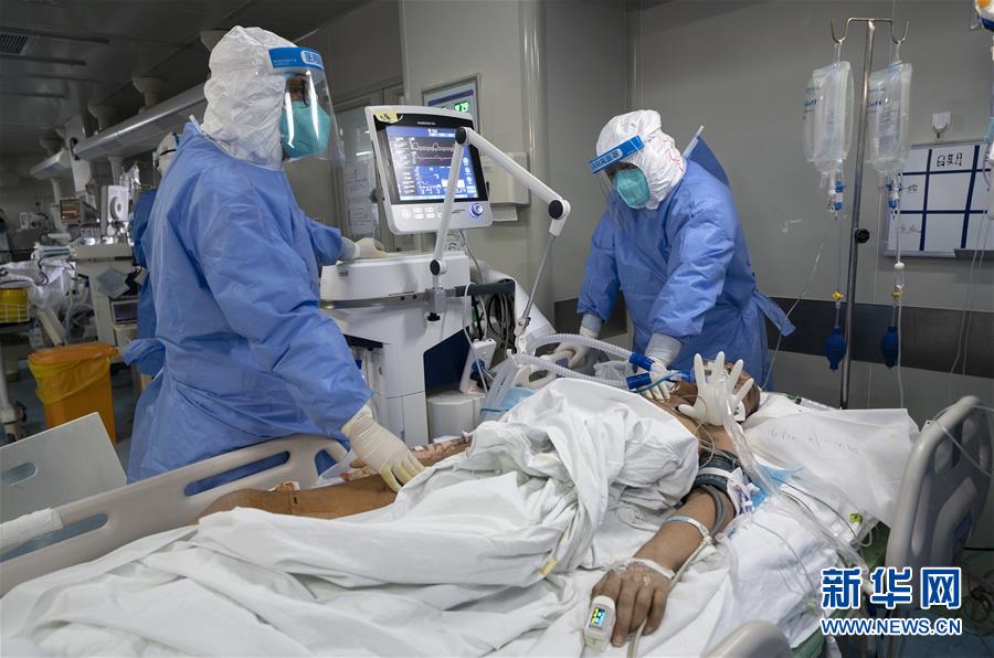 （新華全媒頭條&middot;圖文互動）（8）生命至上，人民至上&mdash;&mdash;武漢戰(zhàn)&ldquo;疫&rdquo;重癥患者救治工作紀(jì)實