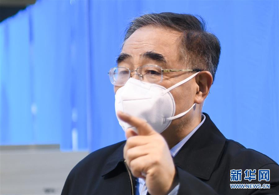 （聚焦疫情防控&middot;圖文互動(dòng)）（7）分秒必爭！一切為了治病救人&mdash;&mdash;中國抗疫生命至上的生動(dòng)實(shí)踐