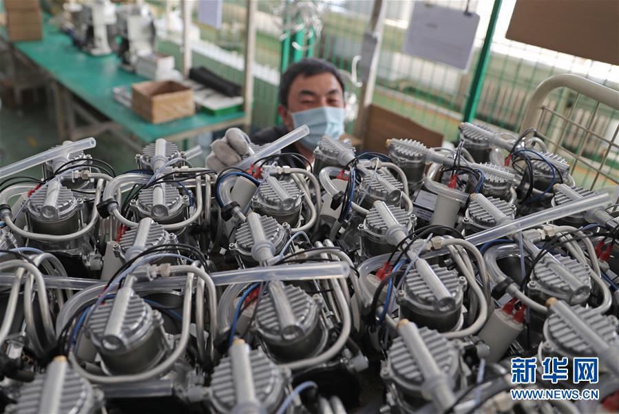 （聚焦疫情防控&middot;圖文互動）（10）團結起來！我們萬眾一心！&mdash;&mdash;中國抗疫人民力量的生動實踐