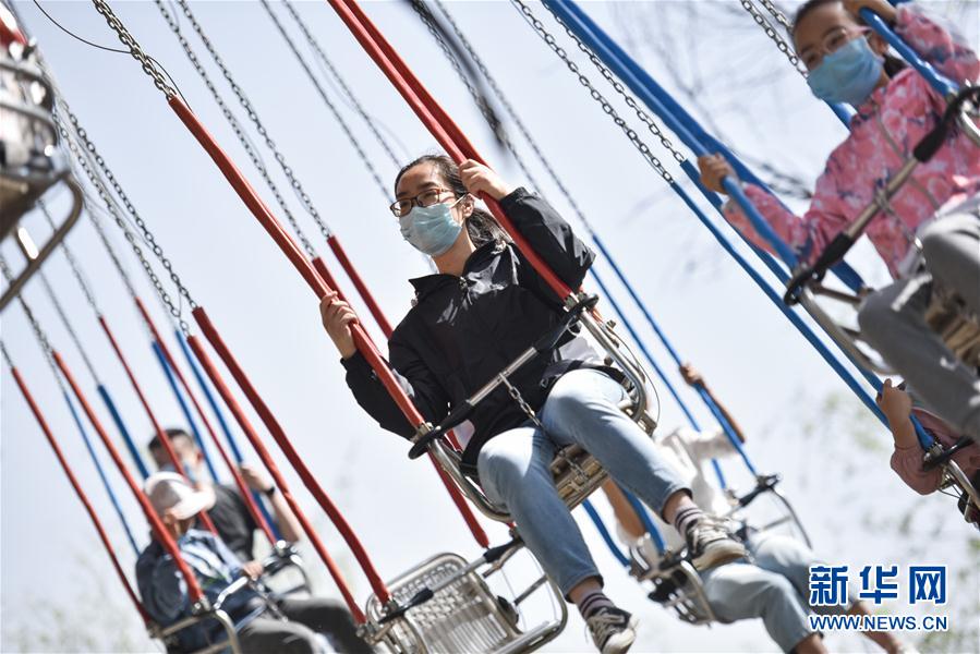 (新華全媒頭條·圖文互動(dòng))(4)人氣回暖 消費(fèi)復(fù)蘇 健康出行——加長(zhǎng)版“五一”假期觀察