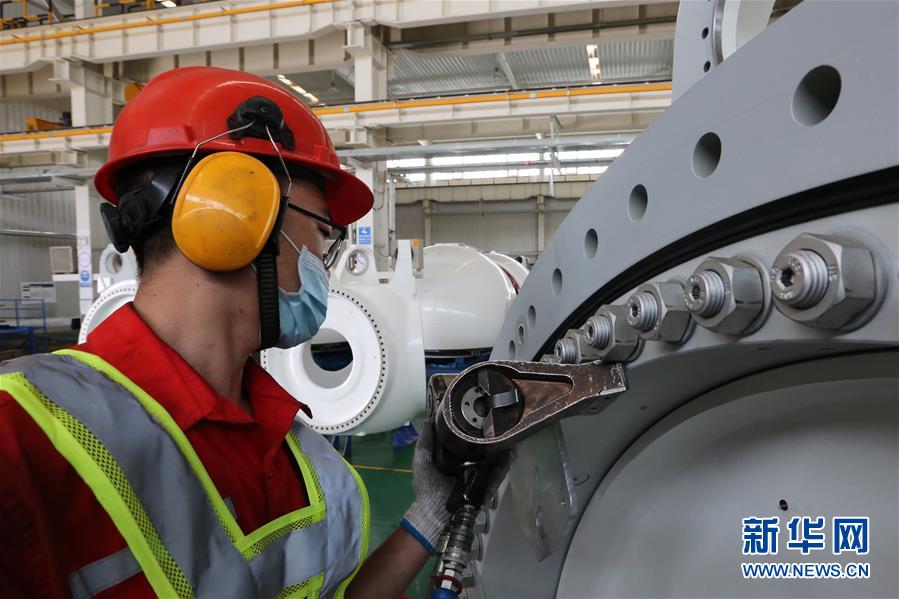 (聚焦復(fù)工復(fù)產(chǎn)·圖文互動(dòng))(3)聆聽復(fù)蘇的腳步——新疆企業(yè)一線生產(chǎn)見聞